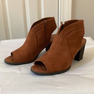 Sonoma Faux Suede Heeled Sandal